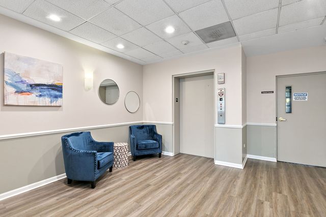 104 N Plum Grove Road 504, Palatine, IL 60067