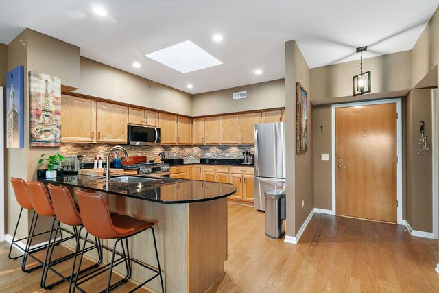 104 N Plum Grove Road 504, Palatine, IL 60067
