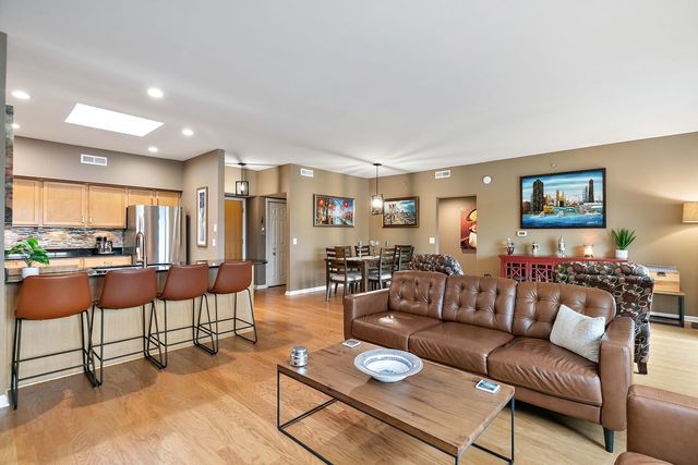 104 N Plum Grove Road 504, Palatine, IL 60067