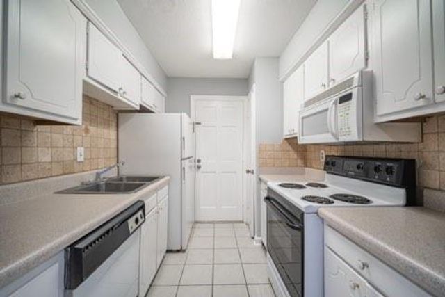 153 Rue Fontaine, Lithonia, GA 30038