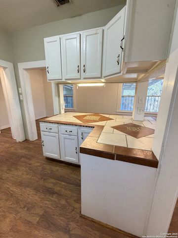 702 Patton, San Antonio, TX 78237