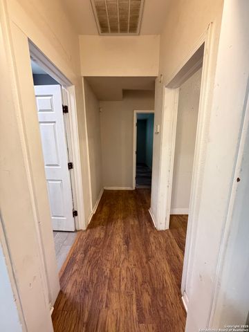 702 Patton, San Antonio, TX 78237