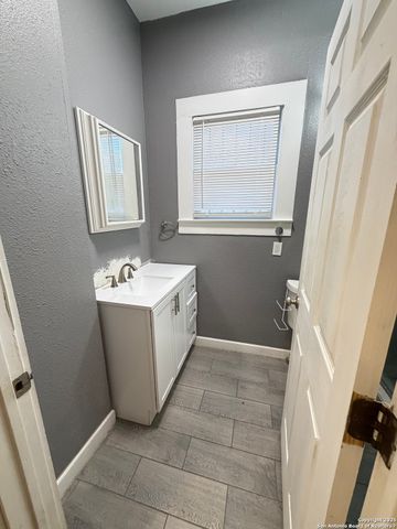 702 Patton, San Antonio, TX 78237