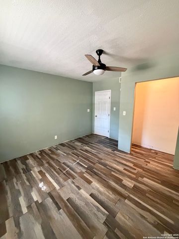 702 Patton, San Antonio, TX 78237