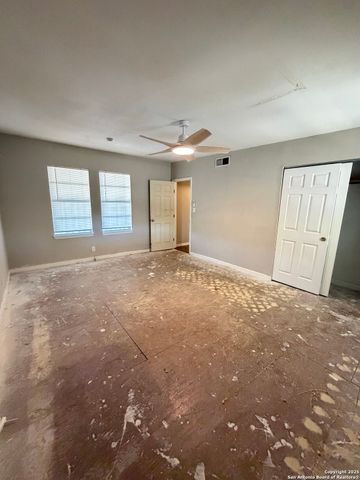 702 Patton, San Antonio, TX 78237