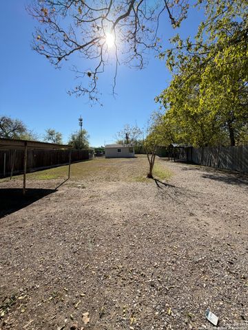 702 Patton, San Antonio, TX 78237