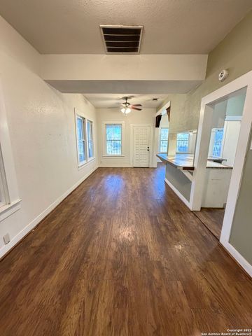 702 Patton, San Antonio, TX 78237