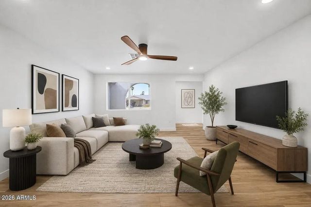 3937 E ANDORRA Drive, Phoenix, AZ 85032