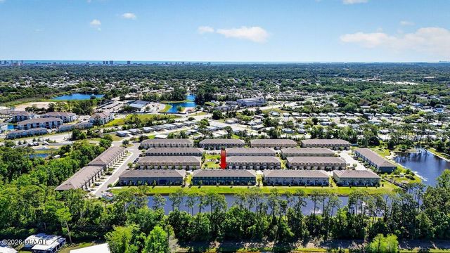 28 Bella Lago Circle, Port Orange, FL 32129