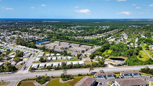 28 Bella Lago Circle, Port Orange, FL 32129