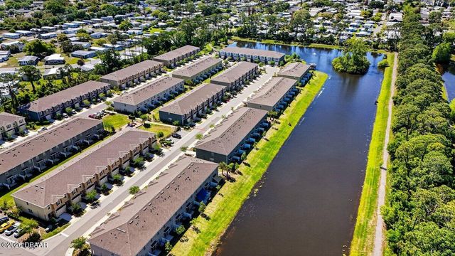 28 Bella Lago Circle, Port Orange, FL 32129