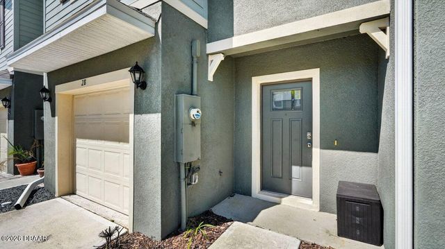 28 Bella Lago Circle, Port Orange, FL 32129