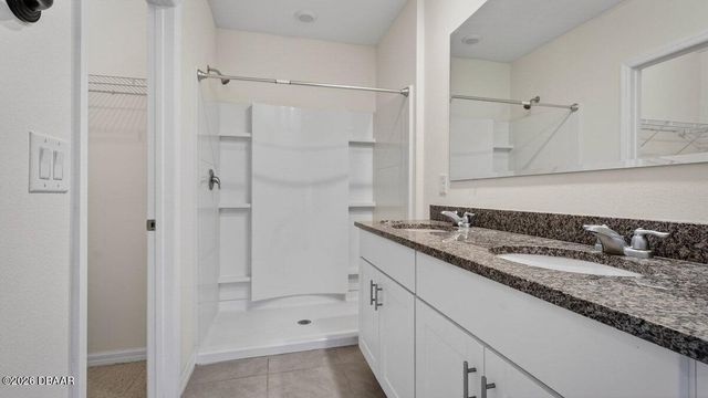 28 Bella Lago Circle, Port Orange, FL 32129