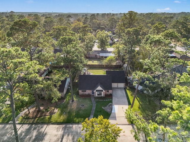 3037 Longwood Lane, Dickinson, TX 77539