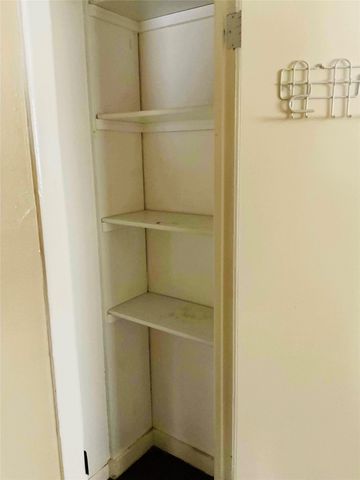 407 N Avenue J, Clifton, TX 76634