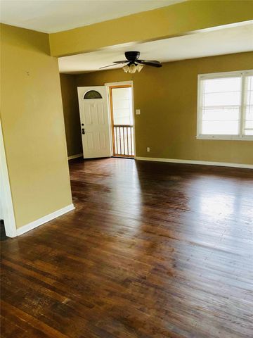 407 N Avenue J, Clifton, TX 76634