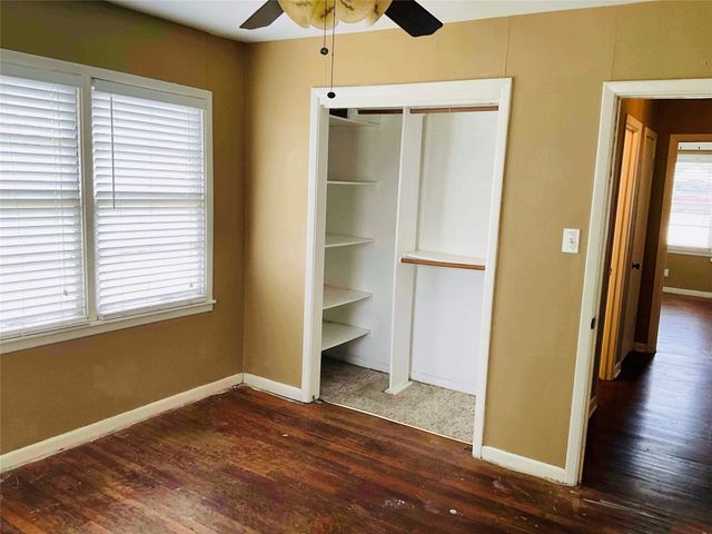 407 N Avenue J, Clifton, TX 76634