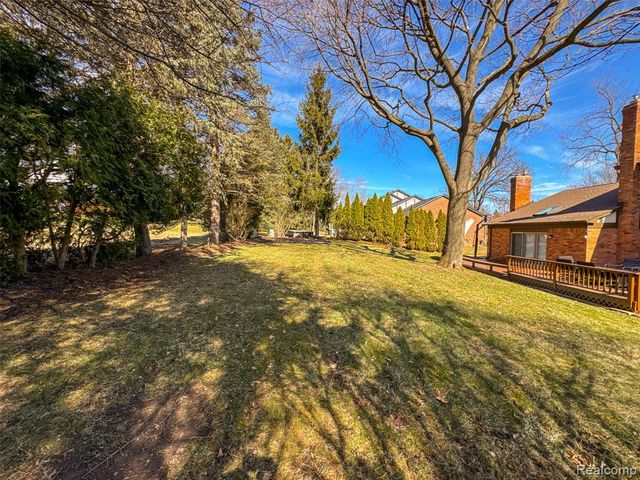 5363 Clearview Drive, Troy, MI 48098