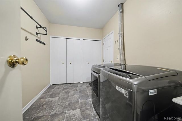 5363 Clearview Drive, Troy, MI 48098