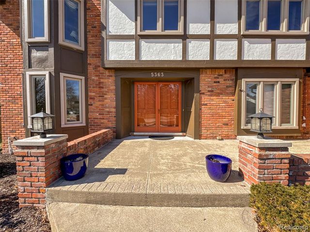 5363 Clearview Drive, Troy, MI 48098
