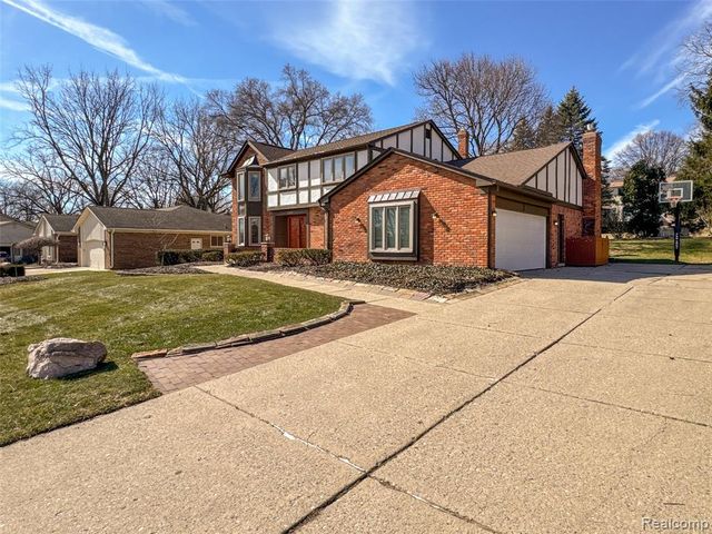 5363 Clearview Drive, Troy, MI 48098