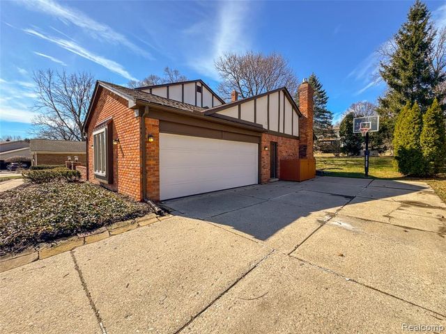 5363 Clearview Drive, Troy, MI 48098