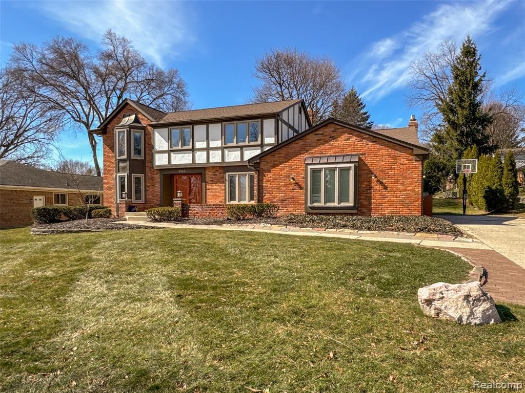 5363 Clearview Drive, Troy, MI 48098