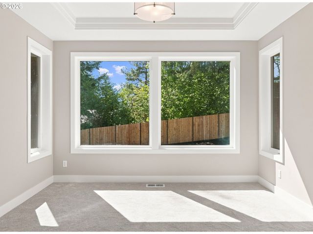 14960 Sw HAWK RIDGE Rd, Tigard, OR 97224