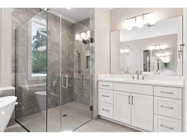 14960 Sw HAWK RIDGE Rd, Tigard, OR 97224