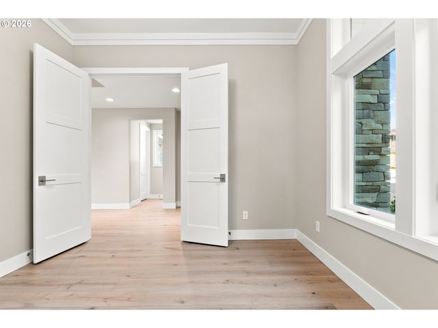 14960 Sw HAWK RIDGE Rd, Tigard, OR 97224