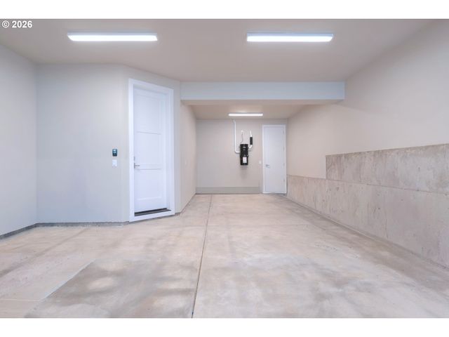 14960 Sw HAWK RIDGE Rd, Tigard, OR 97224