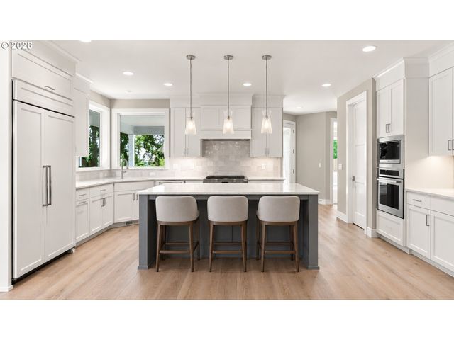 14960 Sw HAWK RIDGE Rd, Tigard, OR 97224