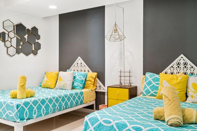 3963 E Calle San Antonio, Palm Springs, CA 92264