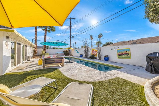3963 E Calle San Antonio, Palm Springs, CA 92264