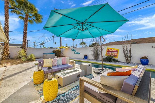 3963 E Calle San Antonio, Palm Springs, CA 92264