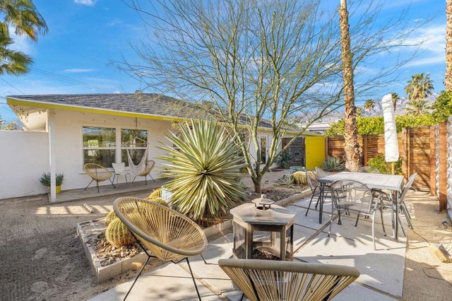 3963 E Calle San Antonio, Palm Springs, CA 92264