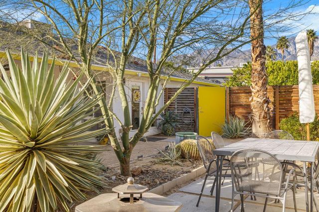 3963 E Calle San Antonio, Palm Springs, CA 92264