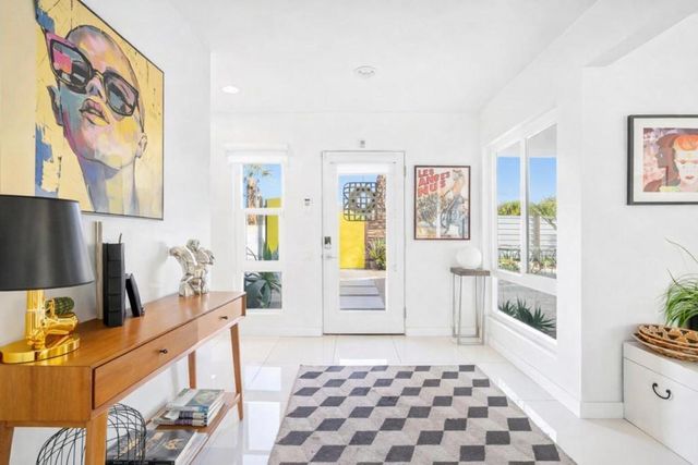 3963 E Calle San Antonio, Palm Springs, CA 92264