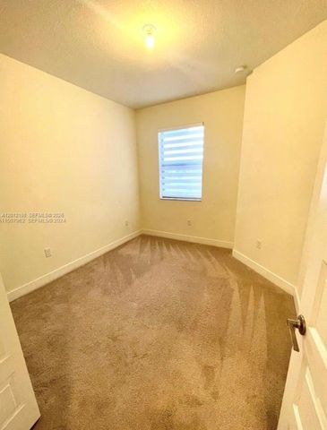 9083 NW 159th St 9083, Miami Lakes, FL 33018