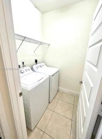 9083 NW 159th St 9083, Miami Lakes, FL 33018
