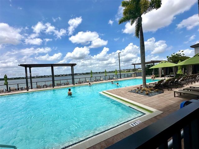 9083 NW 159th St 9083, Miami Lakes, FL 33018