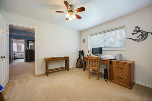 1 Finley Circle, Krum, TX 76249