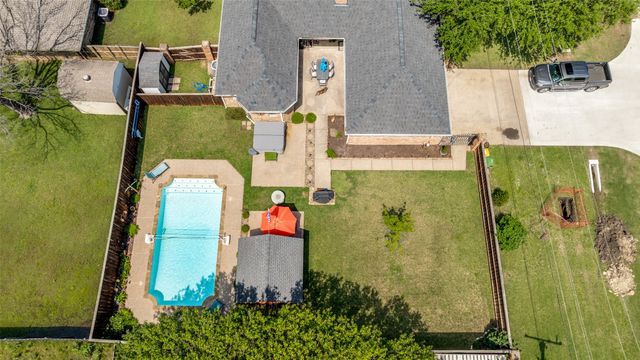 1 Finley Circle, Krum, TX 76249