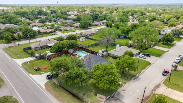 1 Finley Circle, Krum, TX 76249