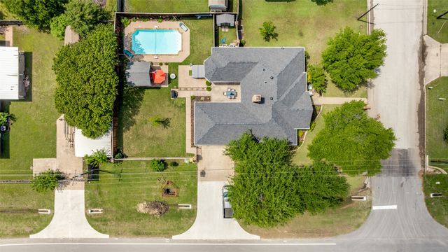 1 Finley Circle, Krum, TX 76249