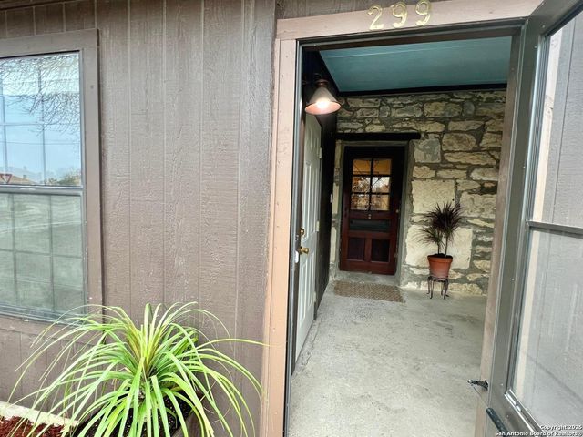 299 Fort Clark Rd, Brackettville, TX 78832