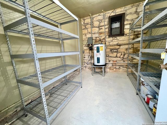 299 Fort Clark Rd, Brackettville, TX 78832