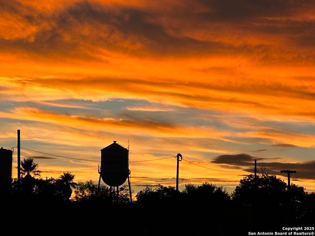 299 Fort Clark Rd, Brackettville, TX 78832