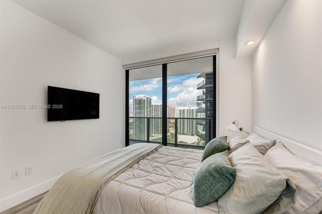 801 S Miami Ave 3509, Miami, FL 33130