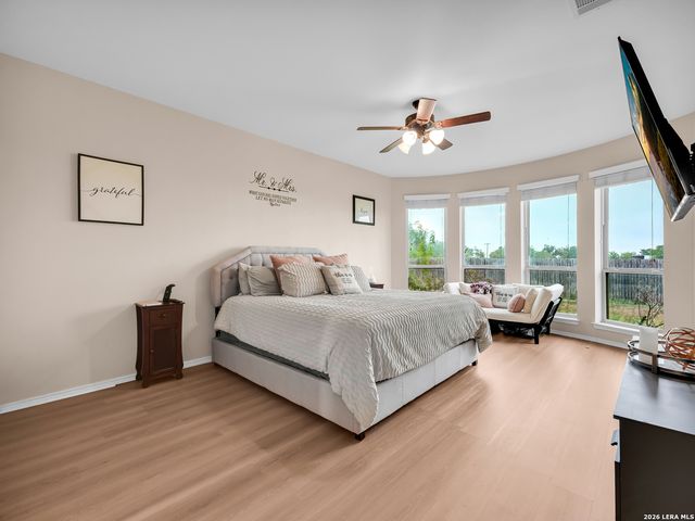 3076 Split Rail Ln, Seguin, TX 78155
